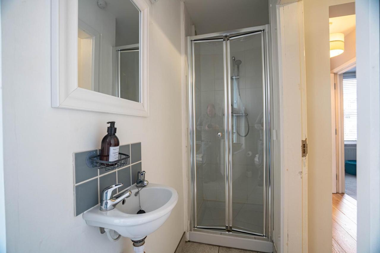 The Becket - Three Bedroom City Centre House With Parking Canterbury Exterior foto